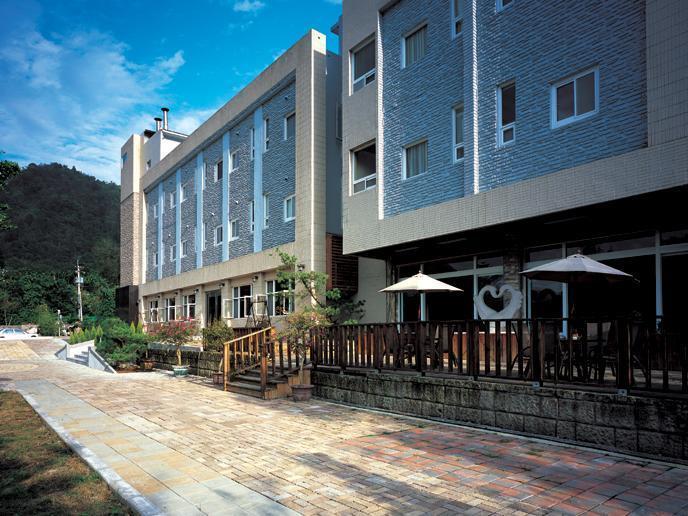 The Solas Hot Spring Resort Nantou Extérieur photo